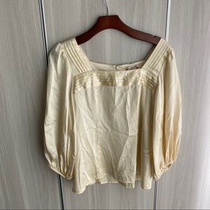 NWOT Nanette Lepore pintuck postercard crème silk blouse